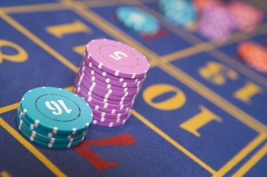 pacubet user Mobile user and Brand